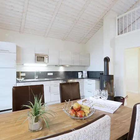 In With Kitchen